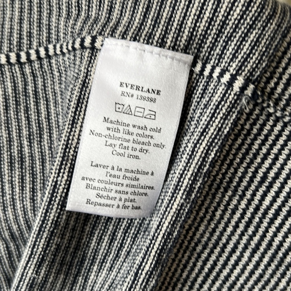 Everlane Organic Cotton Crewneck Sweater - Picture 8 of 8